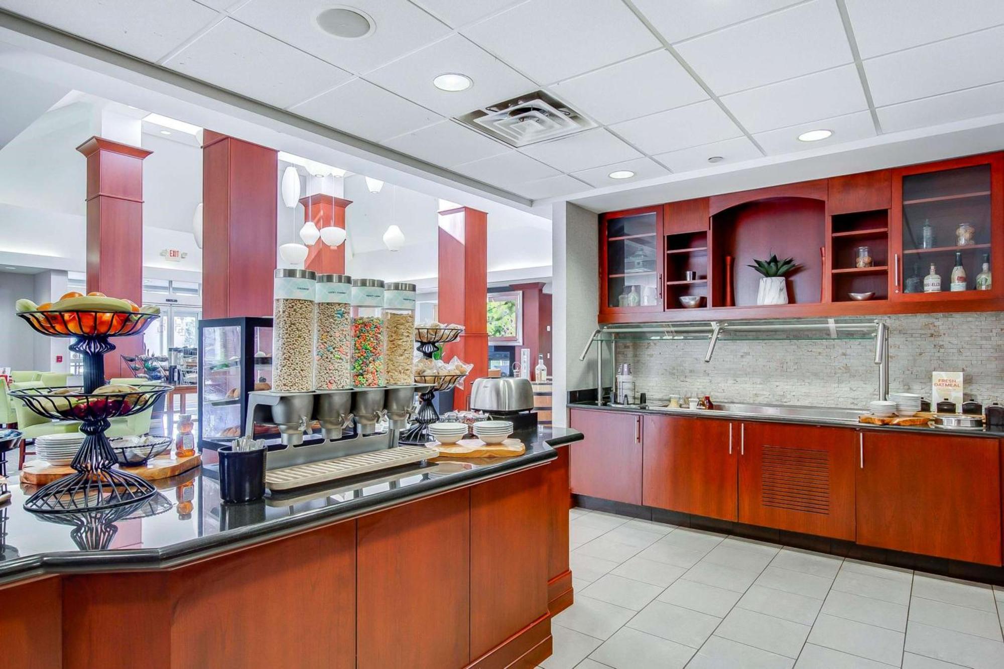 Hilton Garden Inn Louisville-Northeast Exterior foto